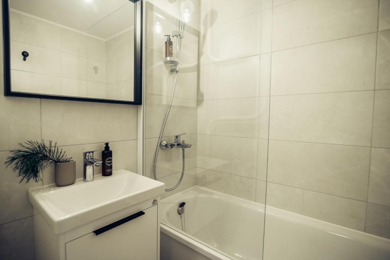 Pine Apartment Visaginas Bagian luar foto